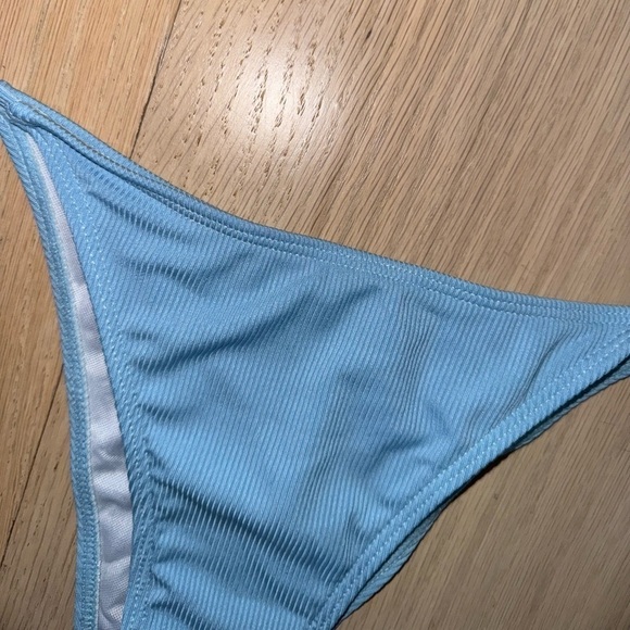 Baby Blue Bikini Swimsuit Size Small NWOT - Picture 3 of 3